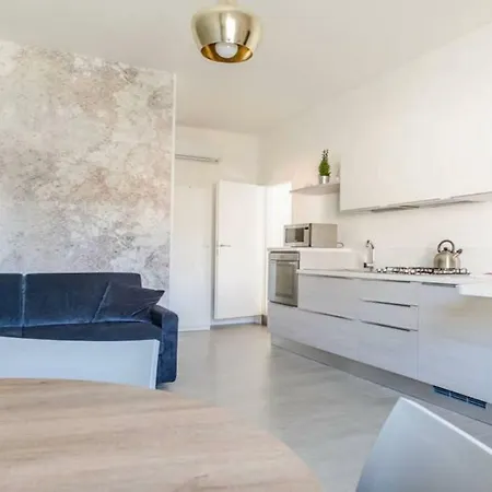 Attico Gi-ro Apartment
